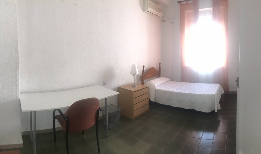 Fantastic single Room in the city center