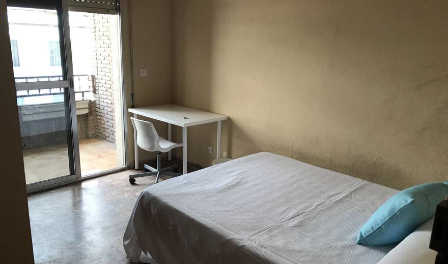 Great student room 5 min from Veterinary Faculty.